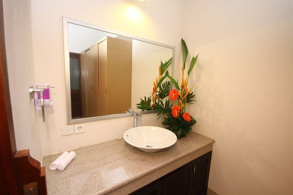 Kubal Villa Seminyak  Luaran gambar