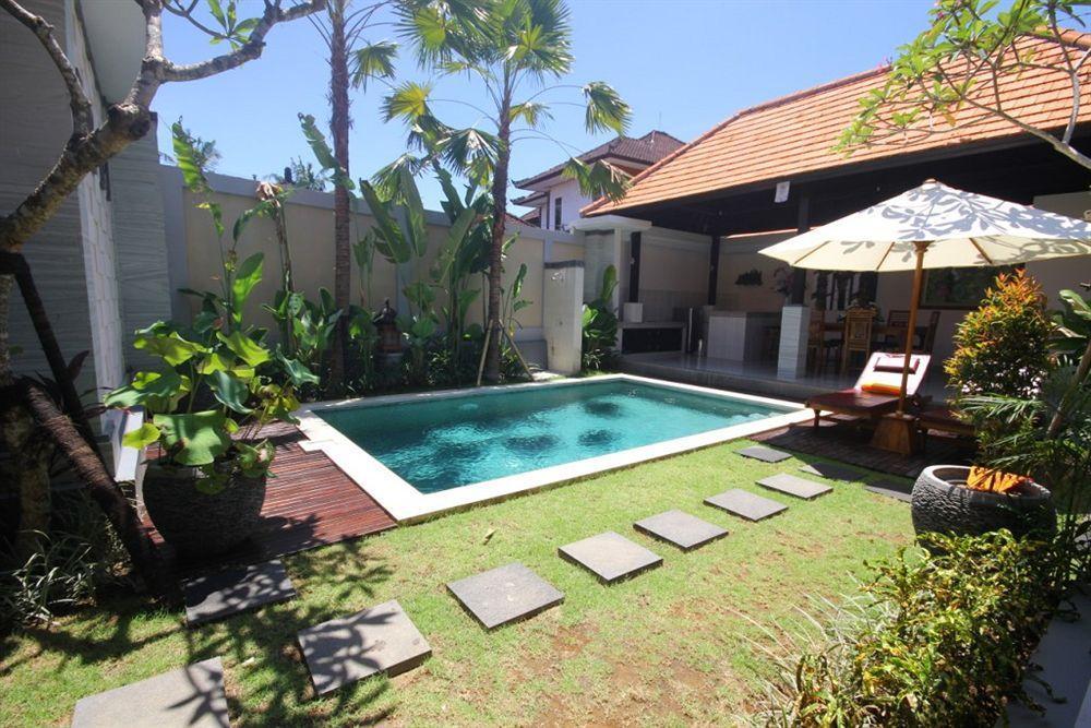 Kubal Villa Seminyak  Luaran gambar