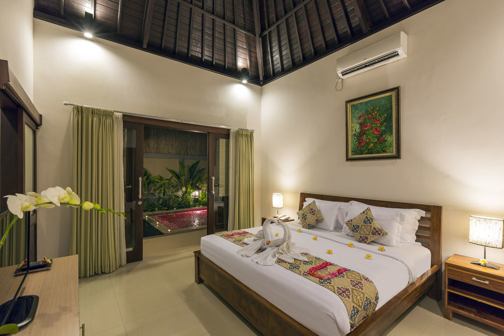 Kubal Villa Seminyak  Luaran gambar