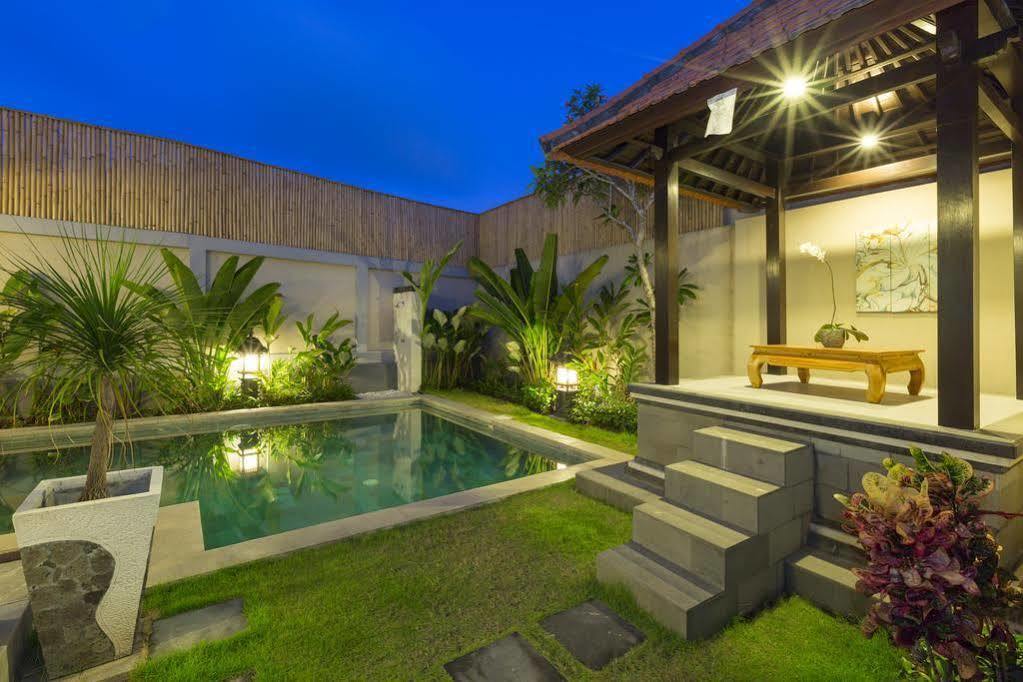 Kubal Villa Seminyak  Luaran gambar