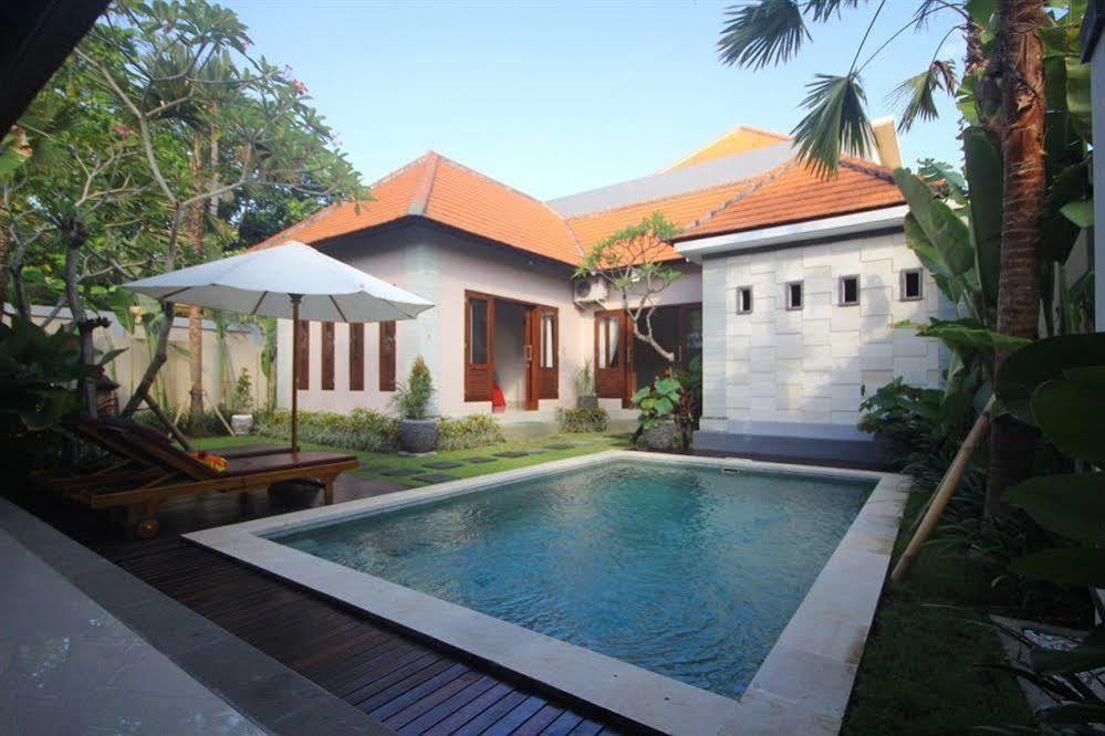 Kubal Villa Seminyak  Luaran gambar
